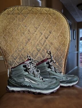Altra Lone Peak 4 Mid Green Gray Tan Lace Up Hiking Trail Running Shoes Sneakers